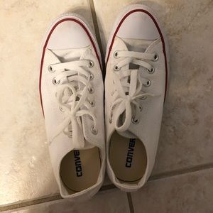 CONVERSE low top sneaker